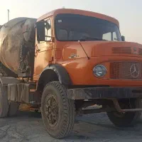 راننده بیل و تراک میکسر