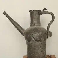 فروش وسایل دکوری قدیمی و آنتیک|کلکسیون اشیاء عتیقه|اصفهان, تخت فولاد|دیوار