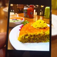 تخته کار جوان و سالن دار