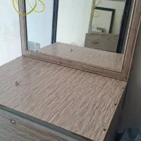 کمد لباس و آرایش