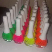 فروش عمده لاک و رژ لب شبنما و بلکلایت