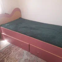 تخت یک نفره