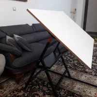 میز  نقشه کشی و طراحی در حد نو و کاملا سالم