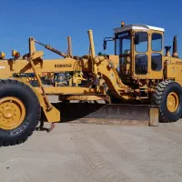 استخدام راننده غلطک و گریدر