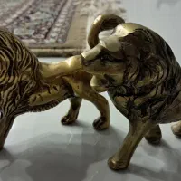 مجسمه برنجی