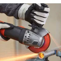 همکار خانم واقا