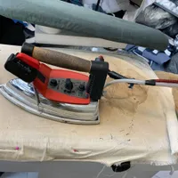 اتوکار_وسط کار_دکمه مادگی زن