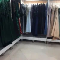 ب یک فروشنده خانوم ترجیحا آشنا ب خیاطی