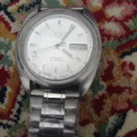 ساعت سیکو۵ کمیاب پشت شیشه