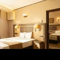 خانه دار هتل سرعین