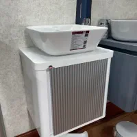 روشویی کابینتی سفید نقره‌ای کوچیکِ لوکس برای همیشه|لوازم سرویس بهداشتی|شیراز, فرهنگ شهر|دیوار