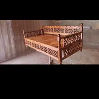 تخت سنتی پاین مشبک