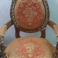 مبل تمیز و نو به همراه میز عسلی