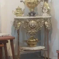 میزبرنز همراه سماور و قوری و پارچ بزرگ