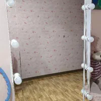 آیینه لامپدار