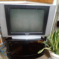 تلویزیون 29اینج سامسونگ قدیمی با زیر تلویزیون