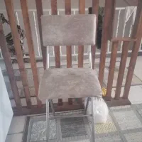 یه عدد صندلی سالم وتمیز به فروش میرسد
