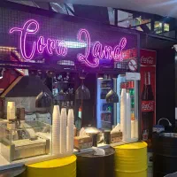 نیازمند فروشنده