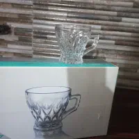 فنجان چای همراه با جعبه