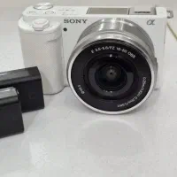 دوربین سونی zve10 سفید کم کار|دوربین عکاسی و فیلمبرداری|نجفآباد, امام خمینی|دیوار