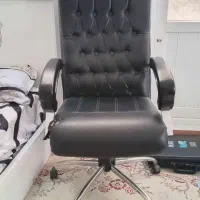 صندلی چرخ دار در حد نو