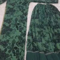 تعدادی لباس محلی