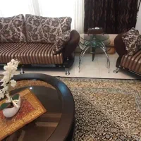 مبل ۷ نفره با میز وسط در حد نو