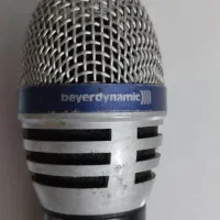 میکروفون سیم دار