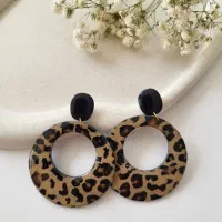 گوشواره رزینی