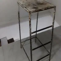 چهار پایه فلزی