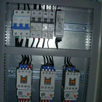 برق کار برق کش نصب انواع دوبین و دزدگیر تابلو برق