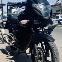 موتور پالس باجاج 220 ug5رادیات روغن بیمه فول عروسک