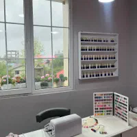 جذب مژه کار و ناخنکار