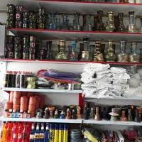 فروشنده مغازه ذغال و تنباکو