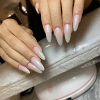 اجاره-میز-ناخن-و-تخت-مژه