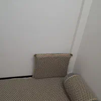 دوعدد کناره  و دو عدد پشتی،|مبلمان خانگی و میز عسلی|سیرجان, |دیوار