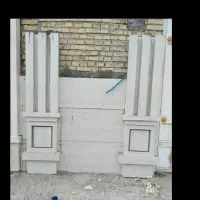 کاشی کاری و سنگ کاری انجام میگردد