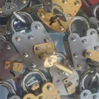 کلید سازی میلاد .|قطعات یدکی و لوازم جانبی|بم, |دیوار