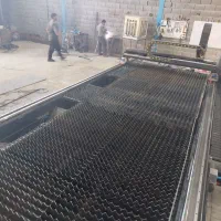 دستگاه لیزر فایبر با میز کار به ابعاد ۲.۶۰×۷متر