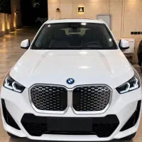 بی‌ام‌و‌ iX1 2026 با کیت M