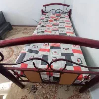 تخت خواب یک نفره