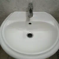 روشویی همراه پایه