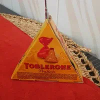 رادیو قدیمی تبلیغ شکلات ToBlERONE|کلکسیون اشیاء عتیقه|احمدسرگوراب, |دیوار