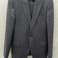 کت و شلوار در حد نو کاملا سالم.تنخور عالی