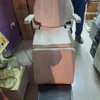 تخت برقی و بخور گرو سرد تخت معاینه و وسایل دیگر هس