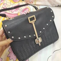 کیف|کیف، کفش، کمربند|لنگرود, |دیوار