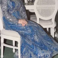 پیراهن مجلسی پوشیده