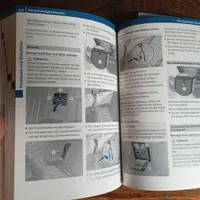 دو جلد کتابچه راهنمای مرسدس ئی کلاس|کتاب و مجله آموزشی|تهران, نازی‌آباد|دیوار