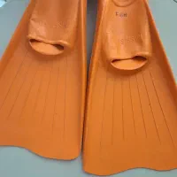 فین غواصی سایز ۳۹تا۴۱ پا چپ سالم