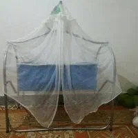 گهواره آهنی سالم تمیز|تخت و صندلی بچه|بیرجند, |دیوار